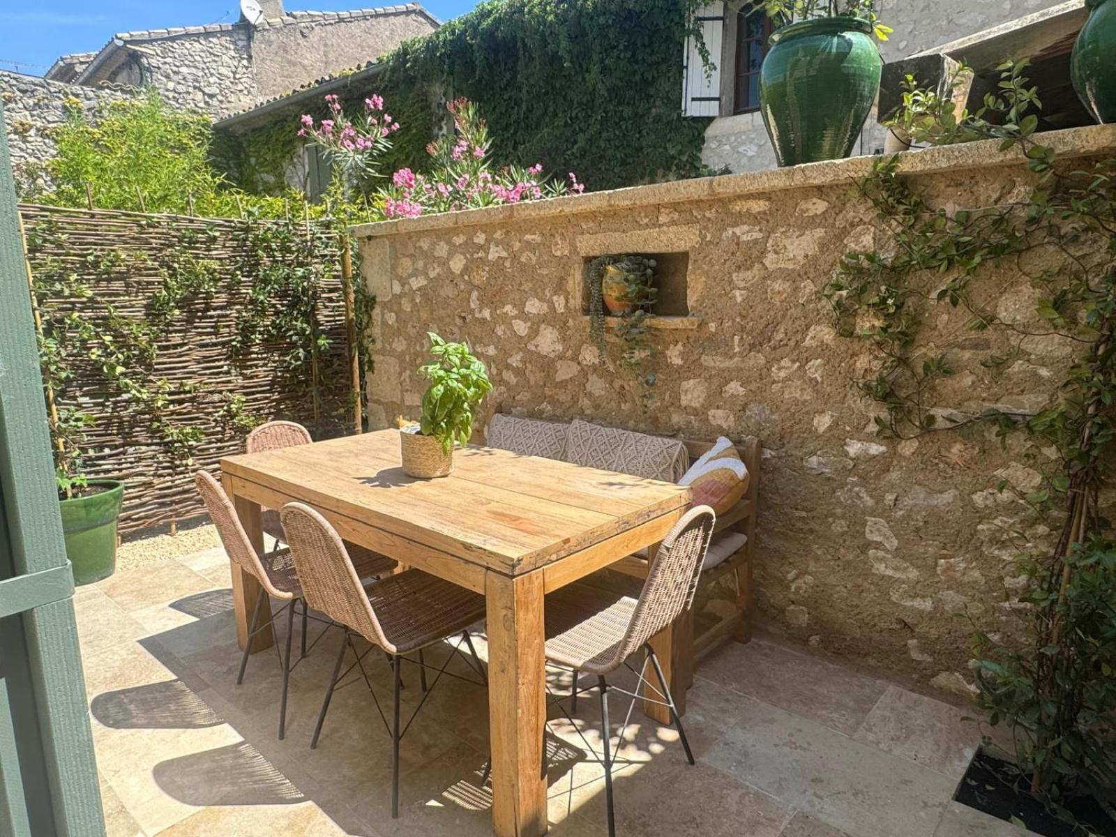 Bed and Breakfast Mas Notre Dame Eygalières Exterior foto